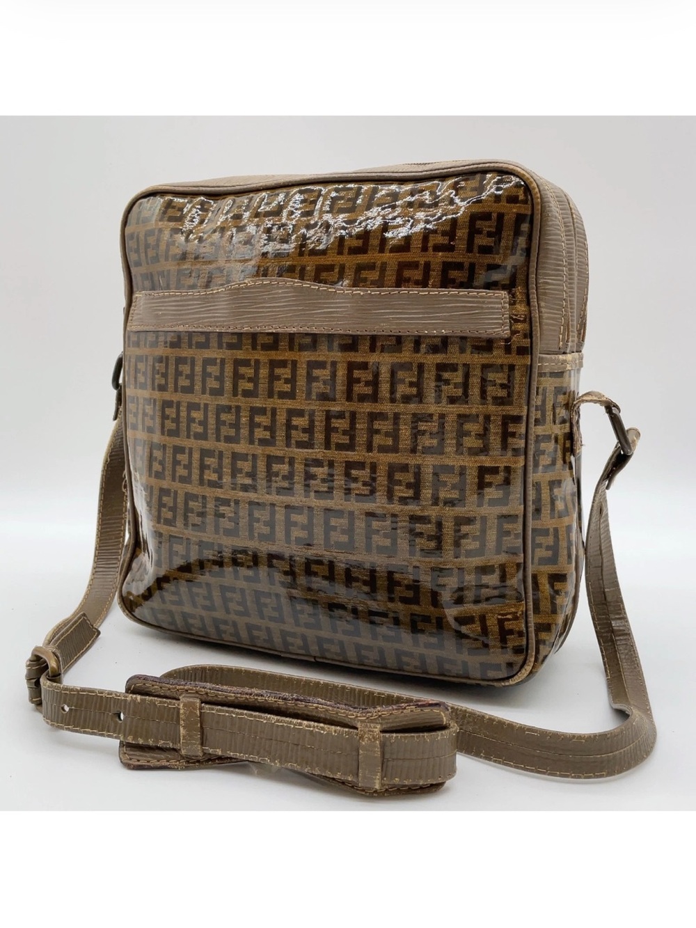 Vintage Fendi Zucchino FF Monogram Coated Canvas Crossbody Camera Bag Brown👝